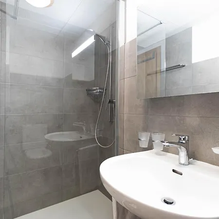 Melezes R 020 - Next To The Slopes 8 Pers Appartement