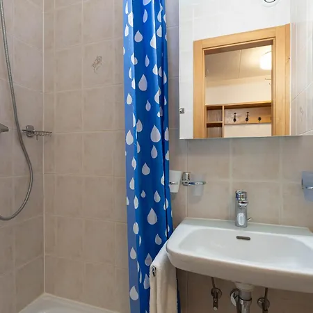 Melezes R 020 - Next To The Slopes 8 Pers Apartment Veysonnaz